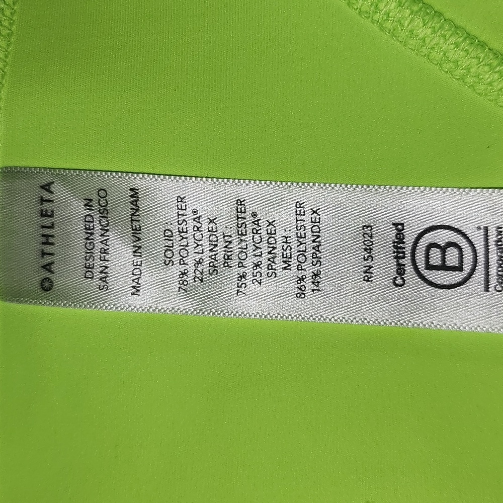 ATHLETA STAY FLY 9" HIGH RISE REFLECTIVE COMPRESSION SNAKESKIN SHORTS SIZE SMALL - Picture 11 of 11